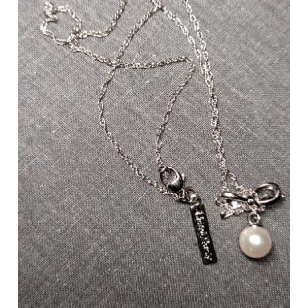 Vantel Pearls Tie the Knot Earring & Necklace Set - NEW